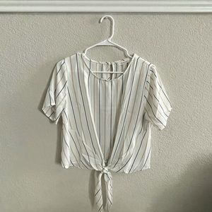 NWT Never worn striped top with tie front. No Trades/PayPal Bundles ok.